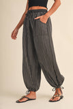 IP1530-B STRIPED DOUBLE GAUZE CONTRAST POCKET BALLOON PANTS