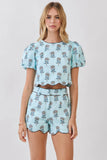 CT10047-Scalloped Detail Floral Print Crop Top