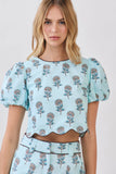 CT10047-Scalloped Detail Floral Print Crop Top