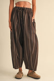 IP1539 STRIPED SIDE POCKET LOOSE RELAXED FIT CROPPED PANTS