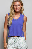 Sleeveless V neck star patch on side knit top