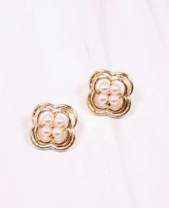 Lindell Pearl Stud Earrings