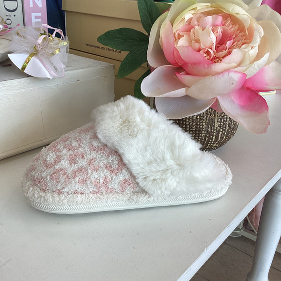 COMFYLUXE Slippers