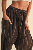 IP1539 STRIPED SIDE POCKET LOOSE RELAXED FIT CROPPED PANTS