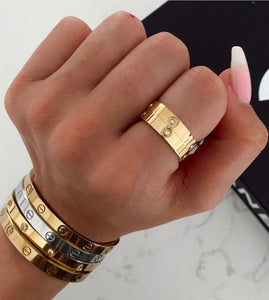 ChanSutt Gold Diamond Trendy Ring